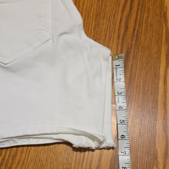 Rock & Republic Light Gray Jean Shorts - Picture 5 of 7